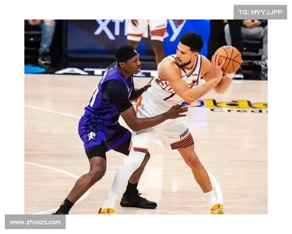 布克精彩表现引领球队胜利 完美数据评分成比赛关键因素